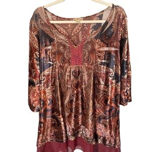 Live and let live funky velvet texture oversized tunic top 1X